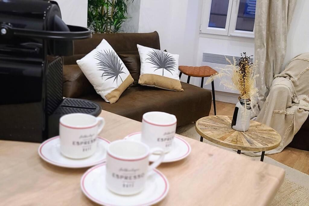 7 Couchages Aux Portes Des Celebres Parfumeries Wifi Грасс Екстер'єр фото